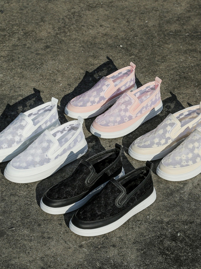 Royalfashion Ženske mrežaste loaferje s cvetlicami Emzos