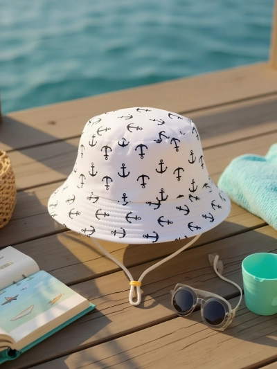 Royalfashion Otroški klobuček s pestrem vzorcem