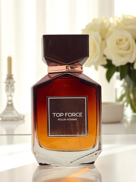 Navdihnjen eau de parfum za moške Top Force
