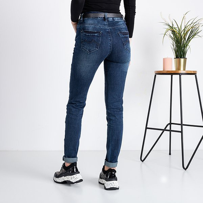 Royalfashion Granatowe damskie spodnie jeansowe z paskiem