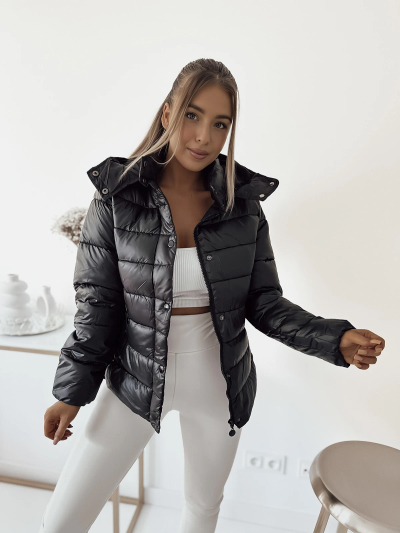 Royalfashion Črna ženska prešita jakna s kapuco