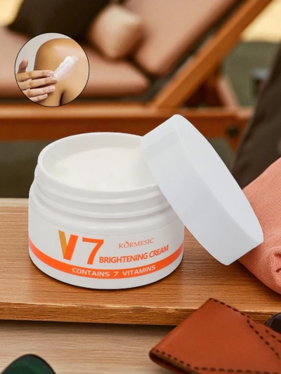 Osvetlitvena krema za obraz s kompleksom 7 vitaminov