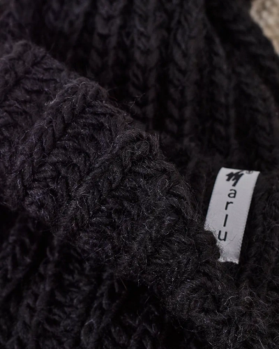 Royalfashion Ženska pletena kapa s pompomom