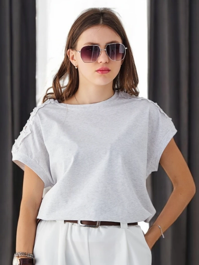 Royalfashion bombažna ženska majica s čipkastimi rokavi