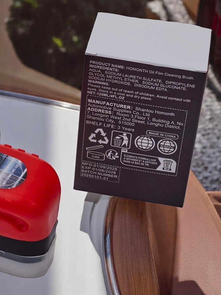 Čistilo za vetrobransko steklo za avtomobile