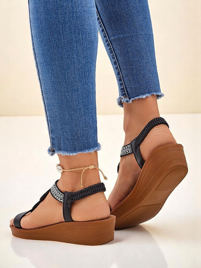 Sandali s polno peto Perseida Royalfashion črni iz eko-usnja s kristali 4,5 cm