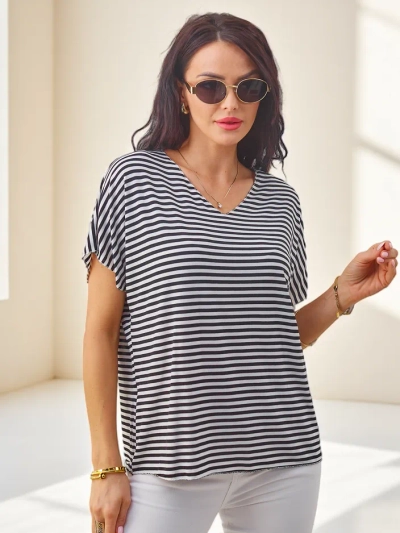 Royalfashion Ženska viscose bluzica z kratkimi rokavi in bleščečim zaključkom