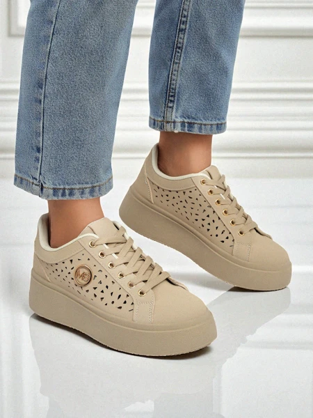 Cleo Ecru Platino – bež športni copati na platformi Royalfashion eko usnje