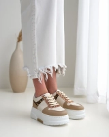 Jasnobrązowy || Brązowy