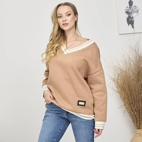 Royalfashion Bluza damska z ociepleniem w kolorze jasnobrązowym