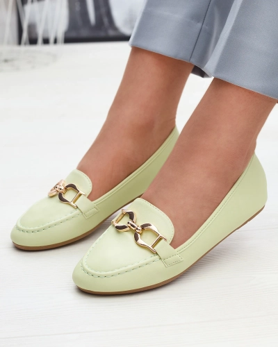 Royalfashion Zielone eko-skórzane damskie mokasyny z ozdobą Wiwet