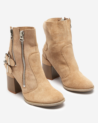 Damskie botki na słupku w kolorze jasnobrązowym Ferrgo- Obuwie