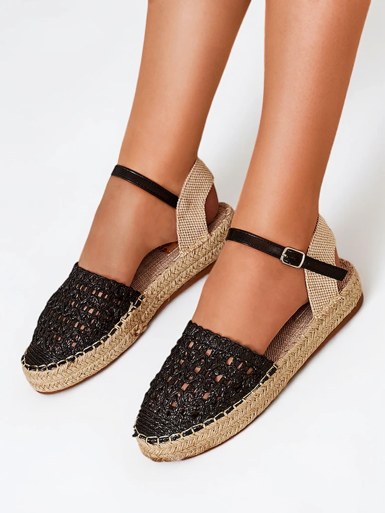 Royalfashion Czarne damskie espadryle z ażurową cholewką Triumf
