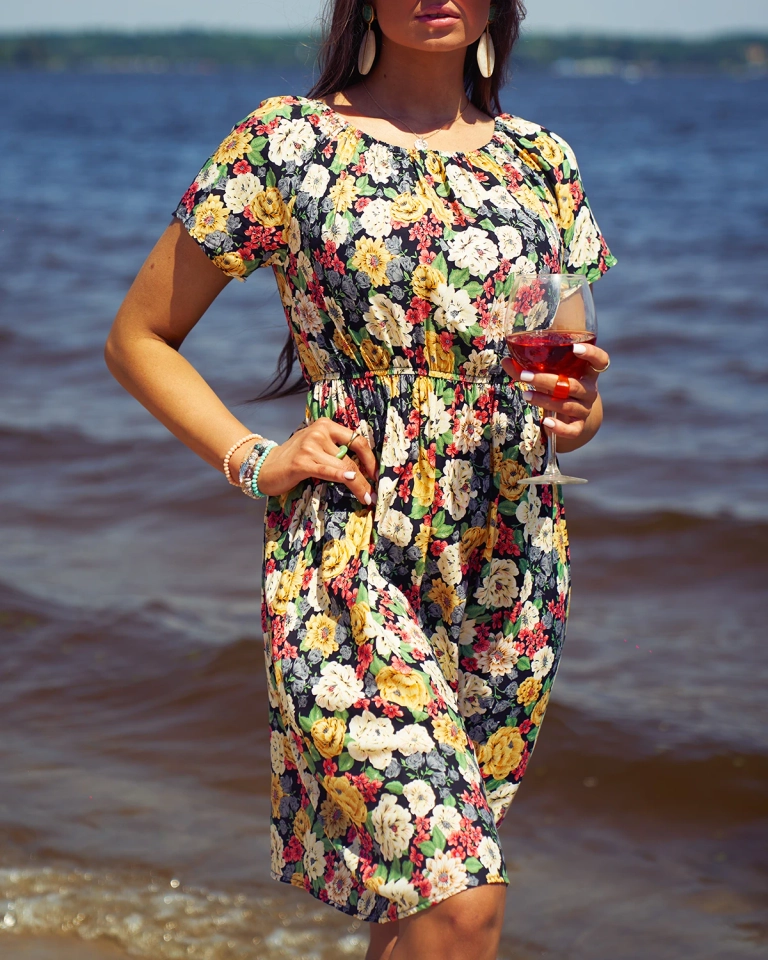 Royalfashion Kwiecista damska sukienka mini a'la hiszpanka w kolorze czarnym