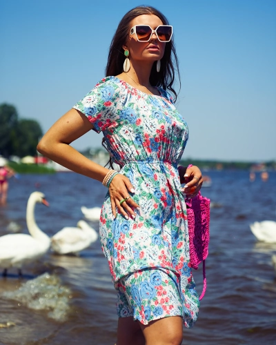 Royalfashion Kwiecista damska sukienka mini a'la hiszpanka w kolorze niebieskim