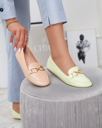 Royalfashion Zielone eko-skórzane damskie mokasyny z ozdobą Wiwet