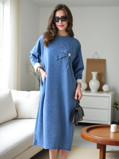 Royalfashion Ženska midi obleka oversized z rožo