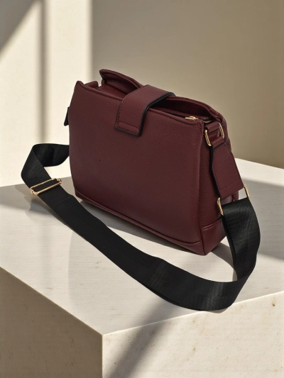 Majhna prešita torbica iz mehkega eko usnja Cinder Loom