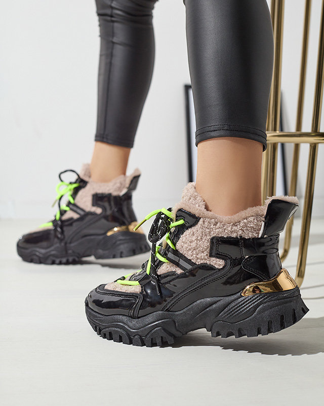Royalfashion Czarne sportowe buty damskie z futerkiem i neonowymi żółtymi sznurówkami Adbo