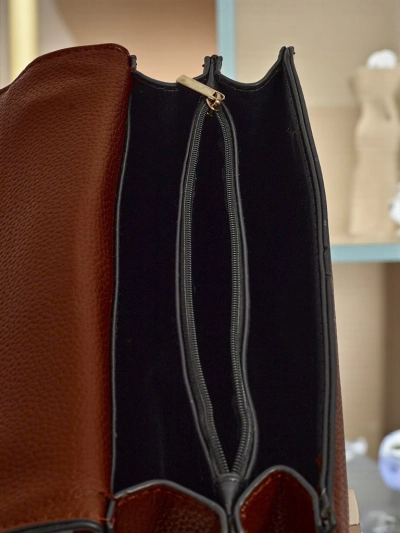 Majhna ženska torbica iz eko usnja Karelia