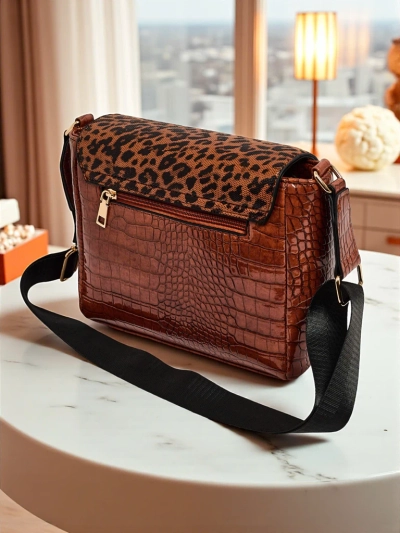 Torbica Ariadne Camel Croco s Panter Poklopom – Stilna Poštarska Torba