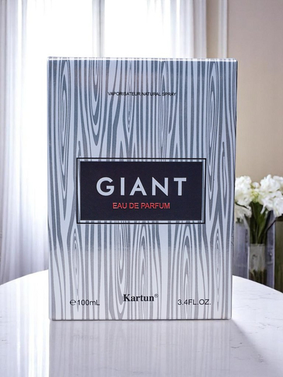 Navdihnjen eau de parfum za moške Giant Silver