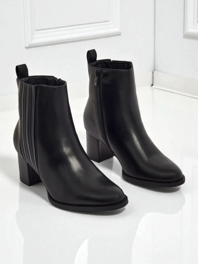 Ženski gležnarji Nerelle iz eko usnja s peto