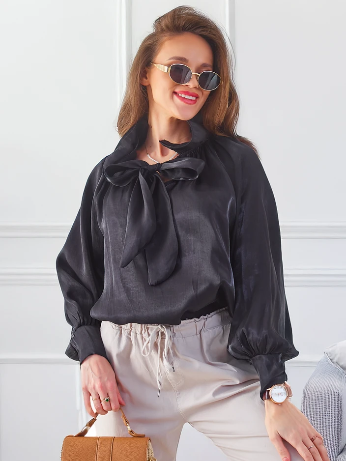 Royalfashion Svetleča ženska srajca z okrasnim ovratnikom