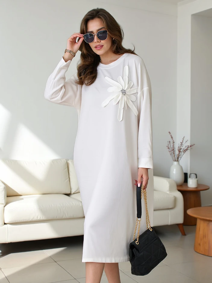 Royalfashion Ženska midi obleka iz oversize blaga s cvetjem