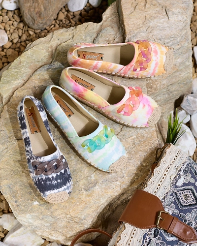 Royalfashion Czarne espadryle damskie z printem Serffio