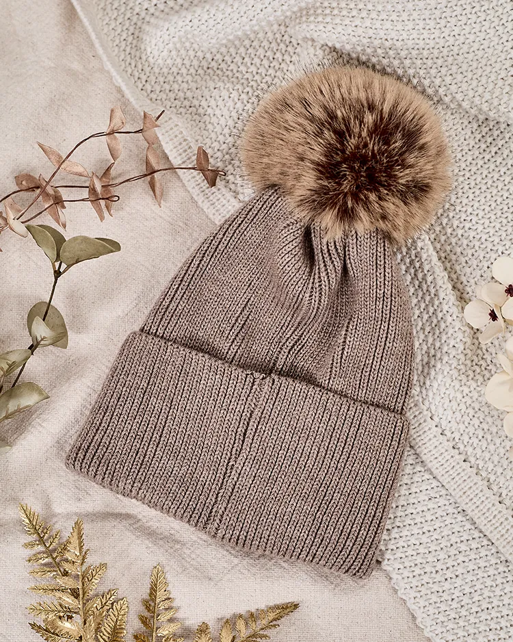 Royalfashion Ženski zimski šešir s pompomom