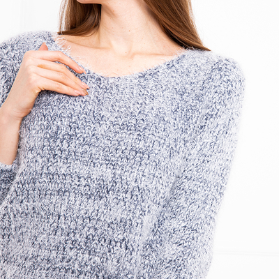 Royalfashion Granatowy sweter damski z łańcuszkiem