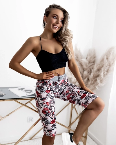 Royalfashion Ženske 3/4 kratke hlače z vzorcem v sivo-rdeči barvi PLUS SIZE