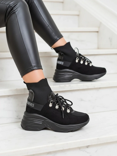 Royalfashion Ženske črne izolirane športne copate Aleppo