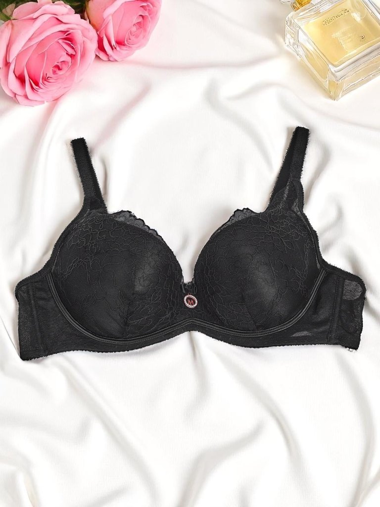 Royalfashion Ženski podložen modrček z čipko Romance Push-Up