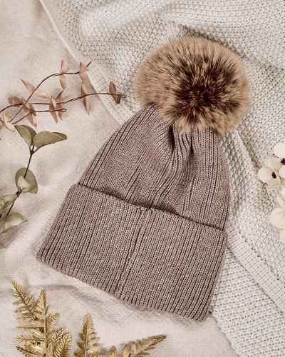 Royalfashion Ženski zimski šešir s pompomom
