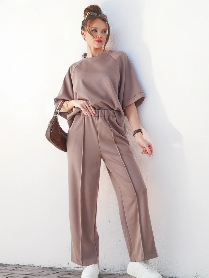 Royalfashion ženský set s krátkými rukávy a širokými kalhotami