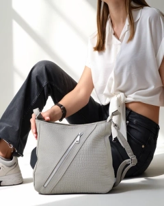 Jasnoszary || szary [slv]