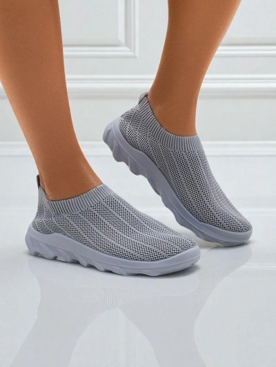 Ženske superge golobje sive Silvana - udobni slip-on čevlji za mesto