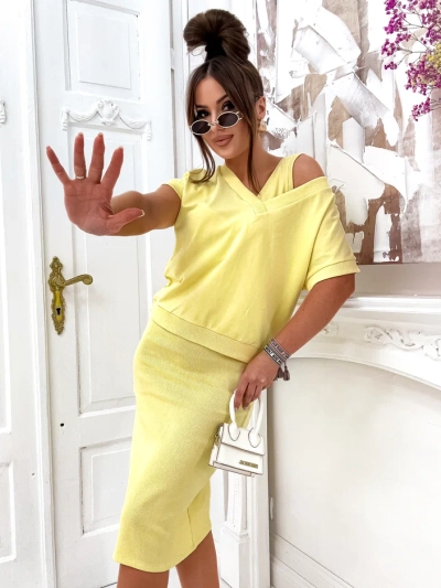 Royalfashion Ženski set z razkrivajočo sweatshirt in obleko do kolen