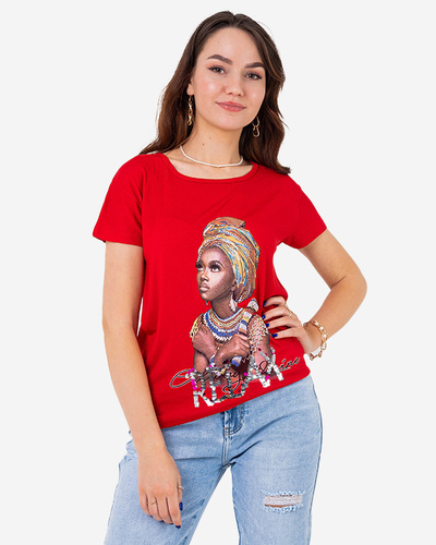 Royalfashion Czerwony damski t-shirt z kolorowym printem i cekinami