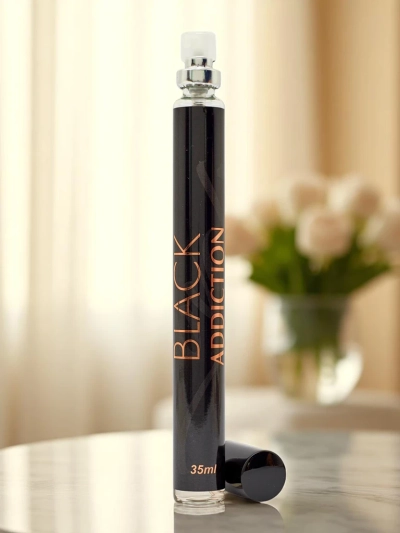 Navdihnjena ženska parfumska voda Black Addiction