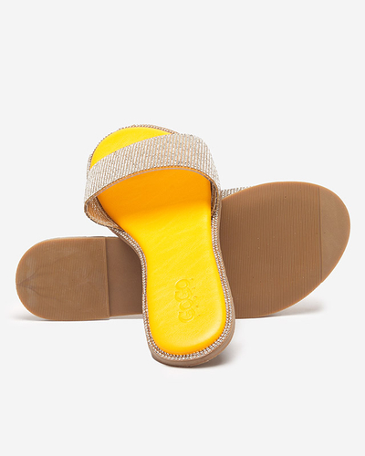 Royalfashion Żółte damskie klapki z cyrkoniami Verina