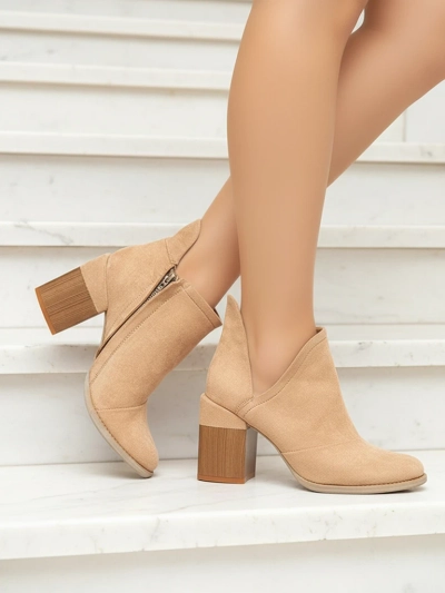 Royalfashion Jasnobrązowe damskie botki z wycięciami Plinara