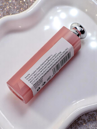 Vlažilna šminka-balzam v barvi Raspberry Pink