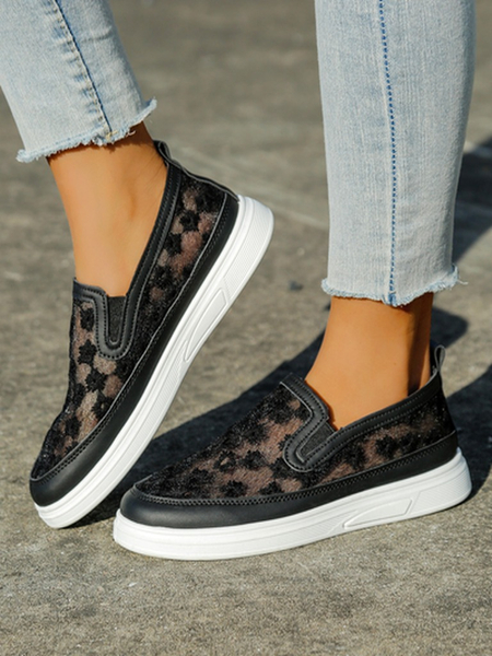 Royalfashion Ženske mrežaste loaferje s cvetlicami Emzos