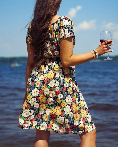 Royalfashion Kwiecista damska sukienka mini a'la hiszpanka w kolorze czarnym