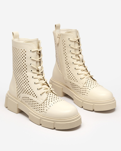 Ażurowe beżowe damskie botki na płaskim obcasie Rolika - Obuwie