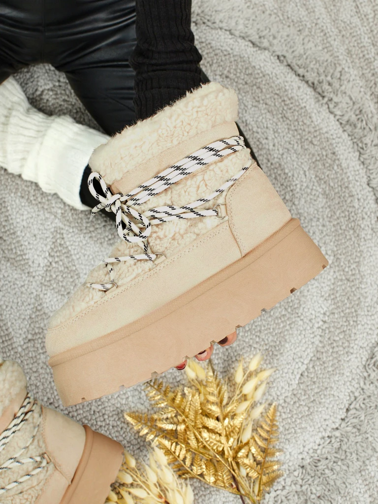 Ženski škornji a'la snežni čevlji Danira