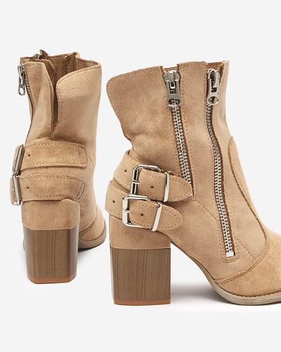 Damskie botki na słupku w kolorze jasnobrązowym Ferrgo- Obuwie